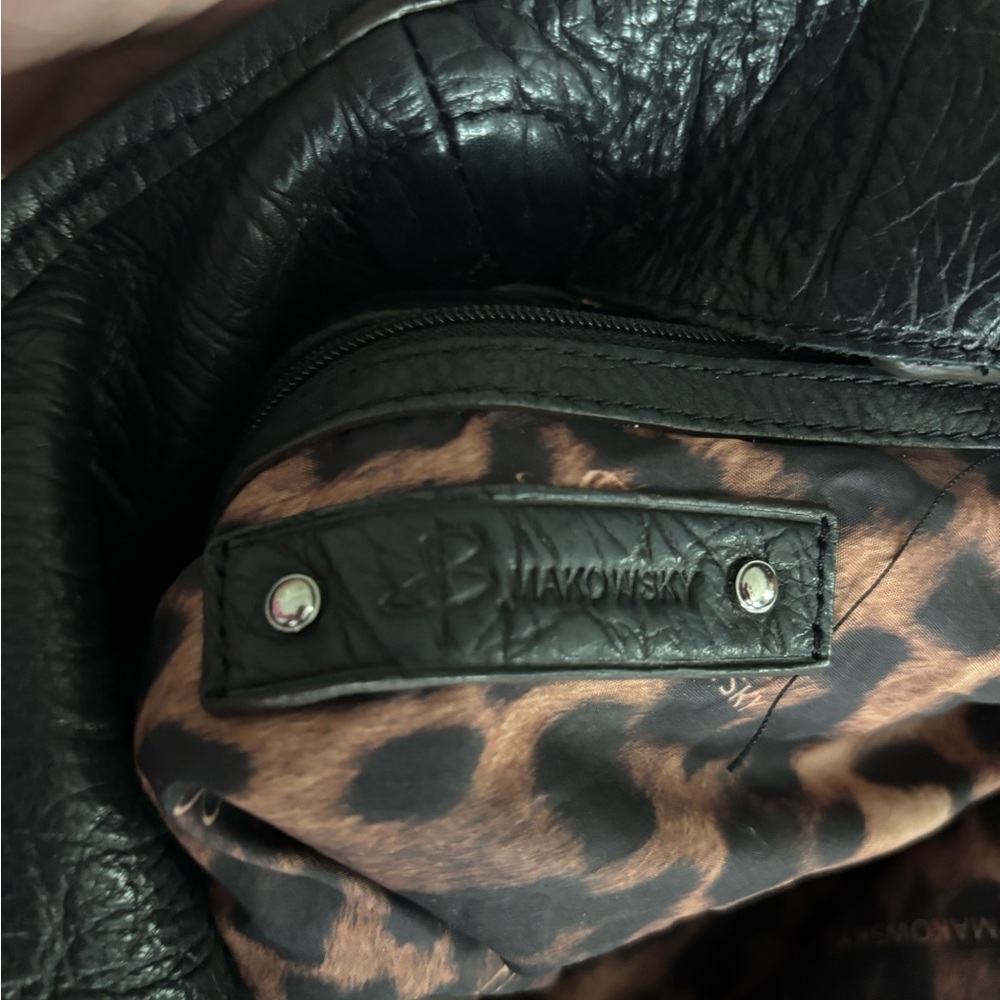 B Makowsky black hobo style bag - Picture 6 of 8